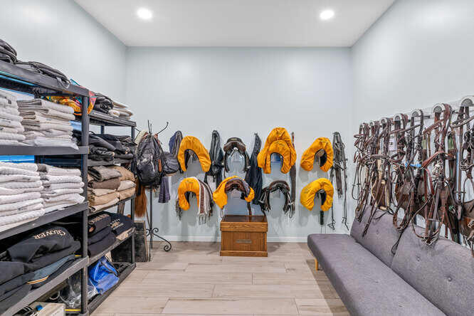 GRAND PRIX FARMS - Residential