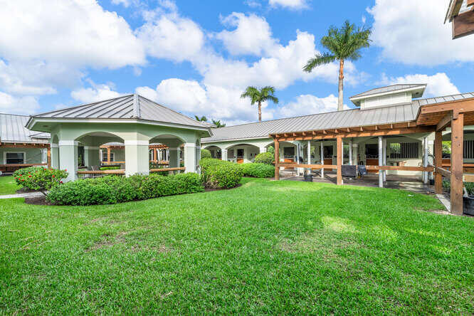 GRAND PRIX FARMS - Residential