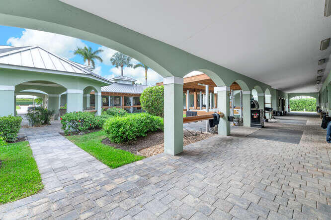 GRAND PRIX FARMS - Residential