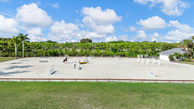 GRAND PRIX FARMS - Residential