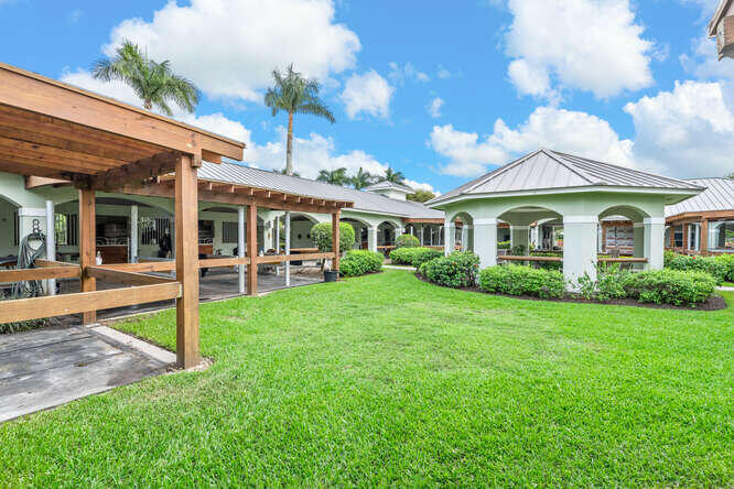 GRAND PRIX FARMS - Residential