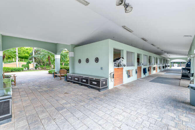 GRAND PRIX FARMS - Residential