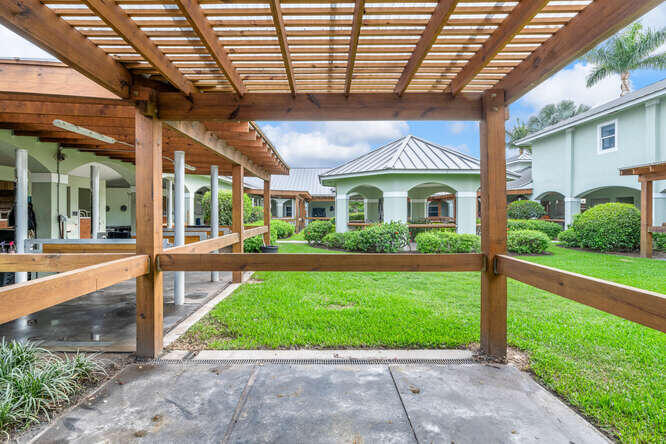 GRAND PRIX FARMS - Residential