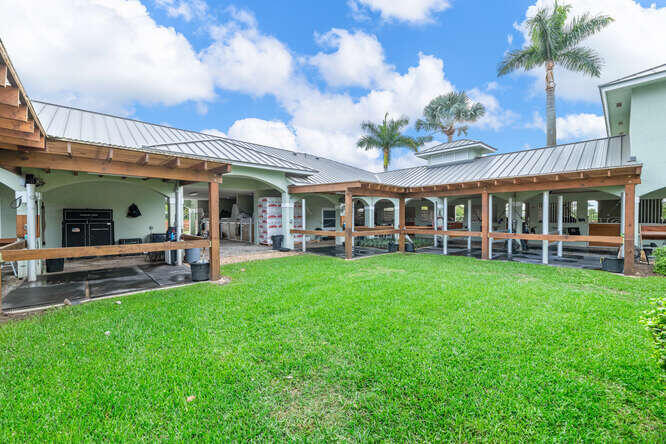 GRAND PRIX FARMS - Residential