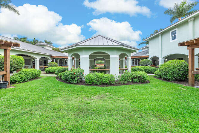 GRAND PRIX FARMS - Residential