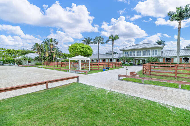 GRAND PRIX FARMS - Residential