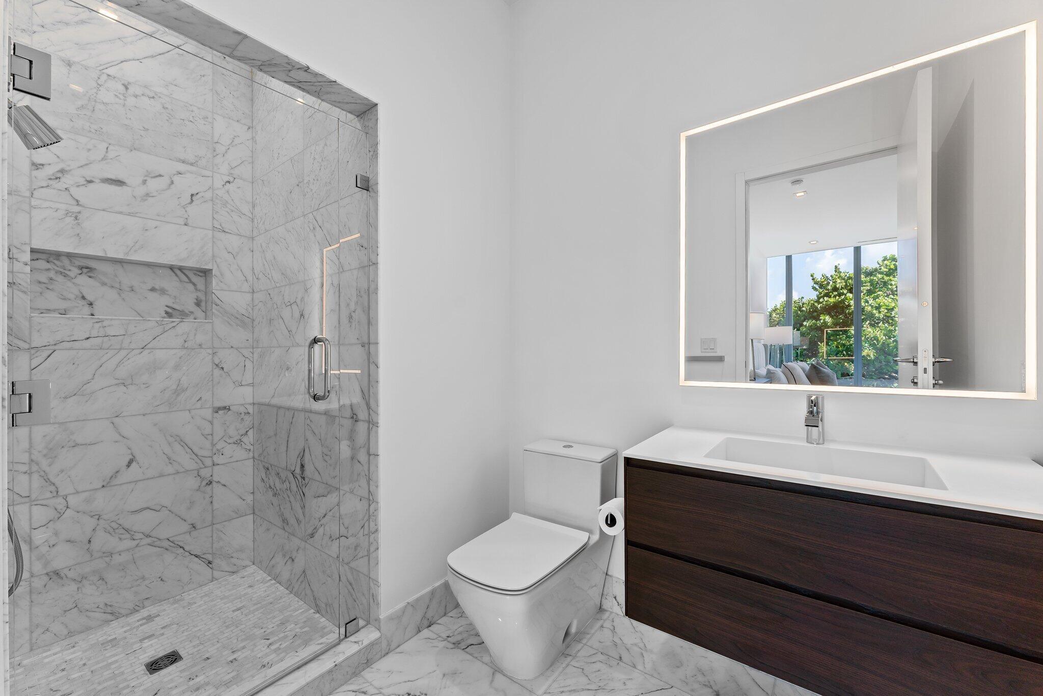 SEAGLASS - Residential