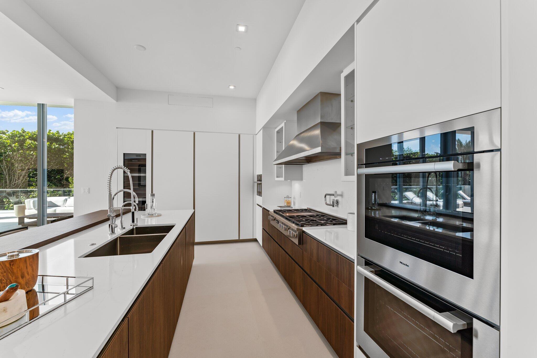 SEAGLASS - Residential