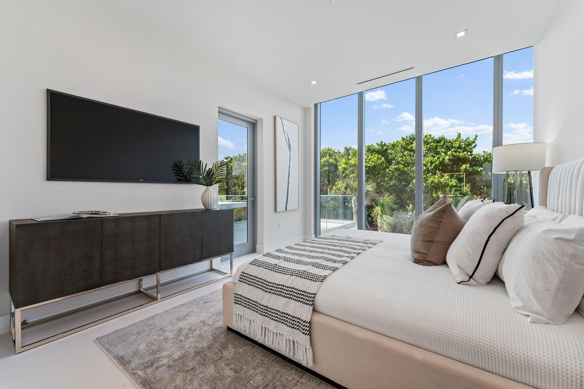 SEAGLASS - Residential