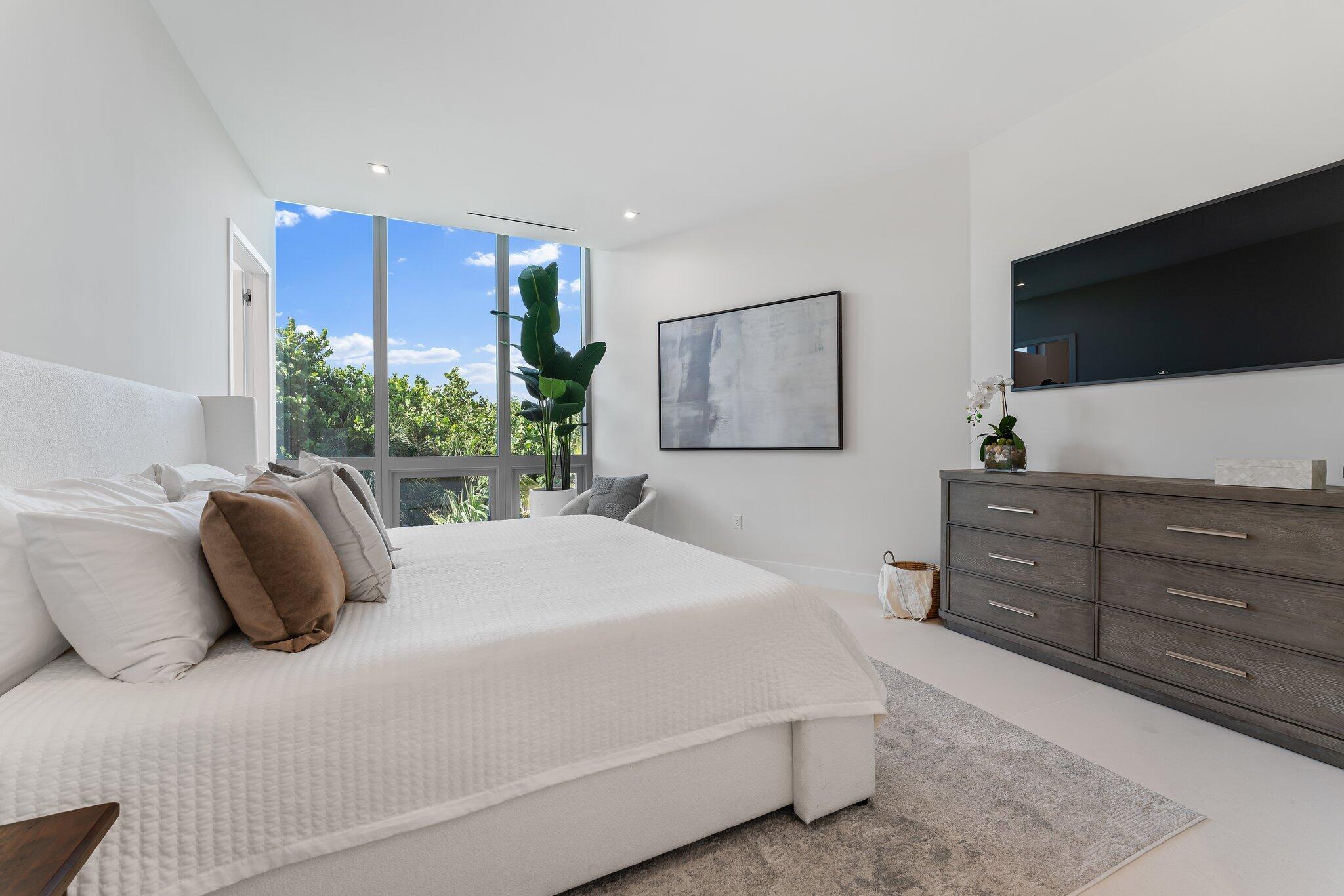 SEAGLASS - Residential