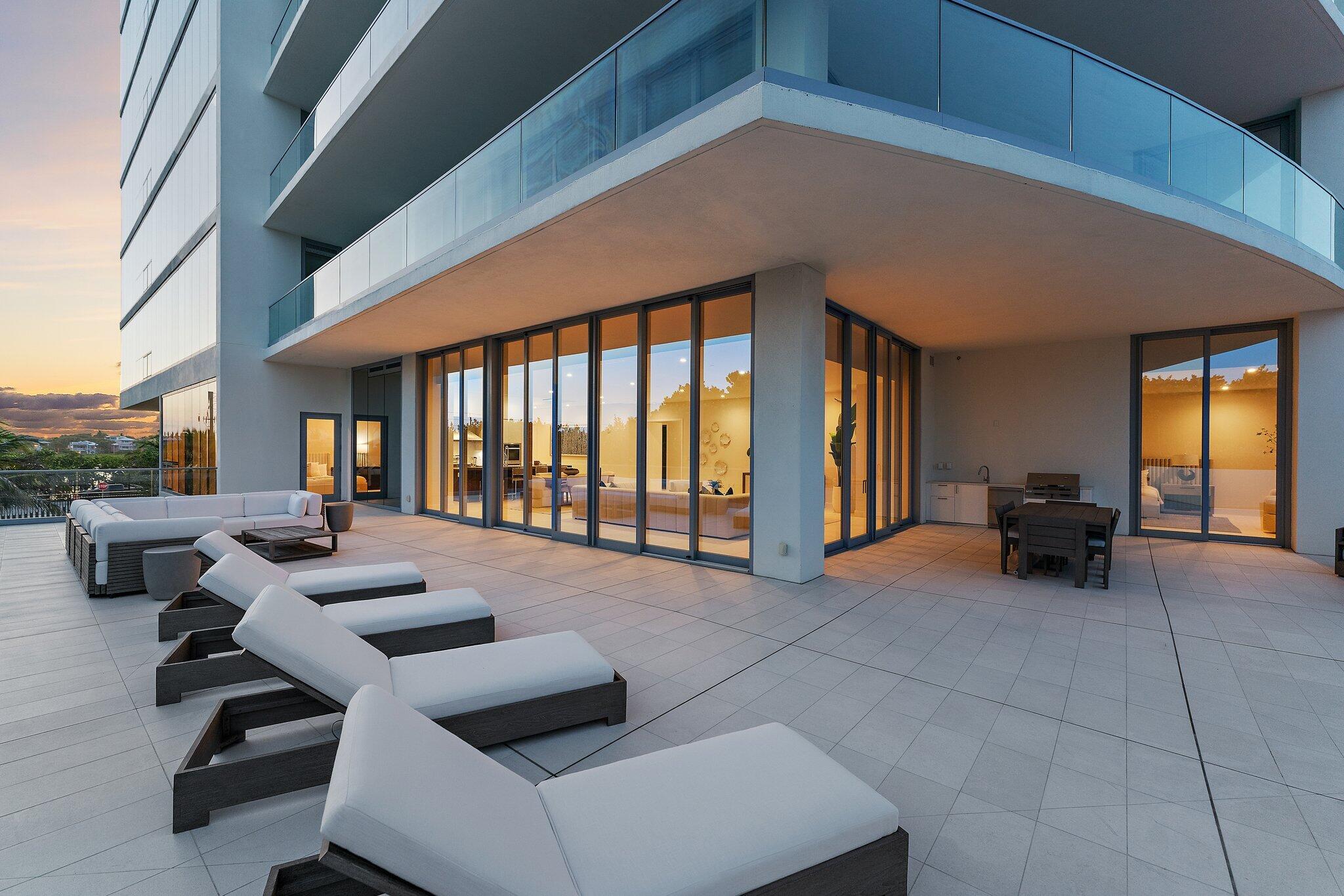 SEAGLASS - Residential