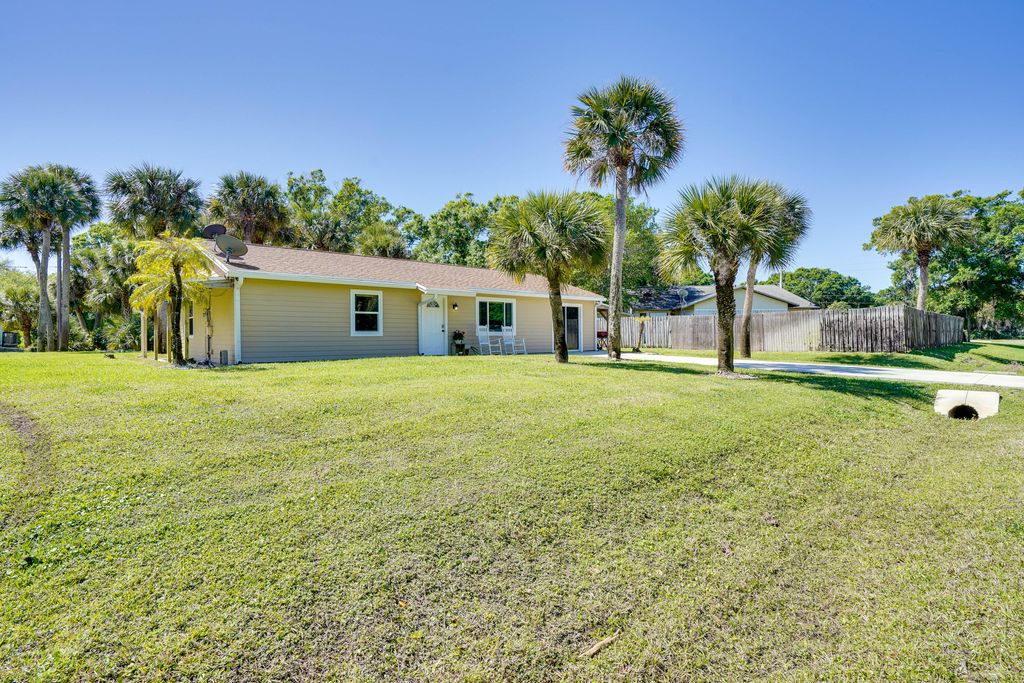 Photo of 7601 Donlon Road, Fort Pierce, FL 34951 (MLS # R11070184)