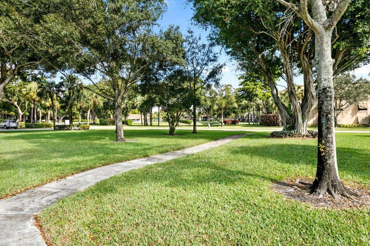 LAKESIDE CONDO 2 OF BANYA - Residential