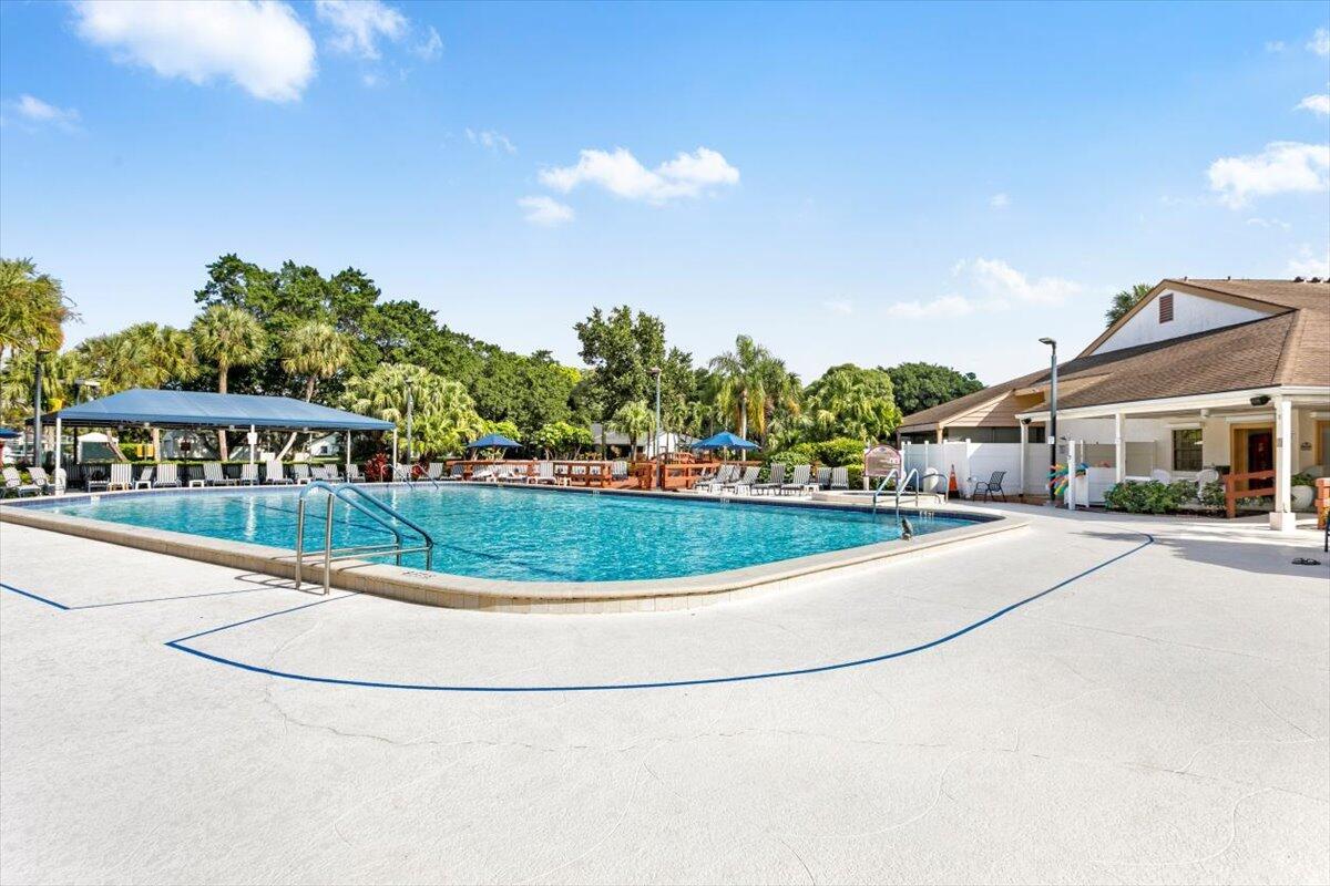 LAKESIDE CONDO 2 OF BANYA - Residential