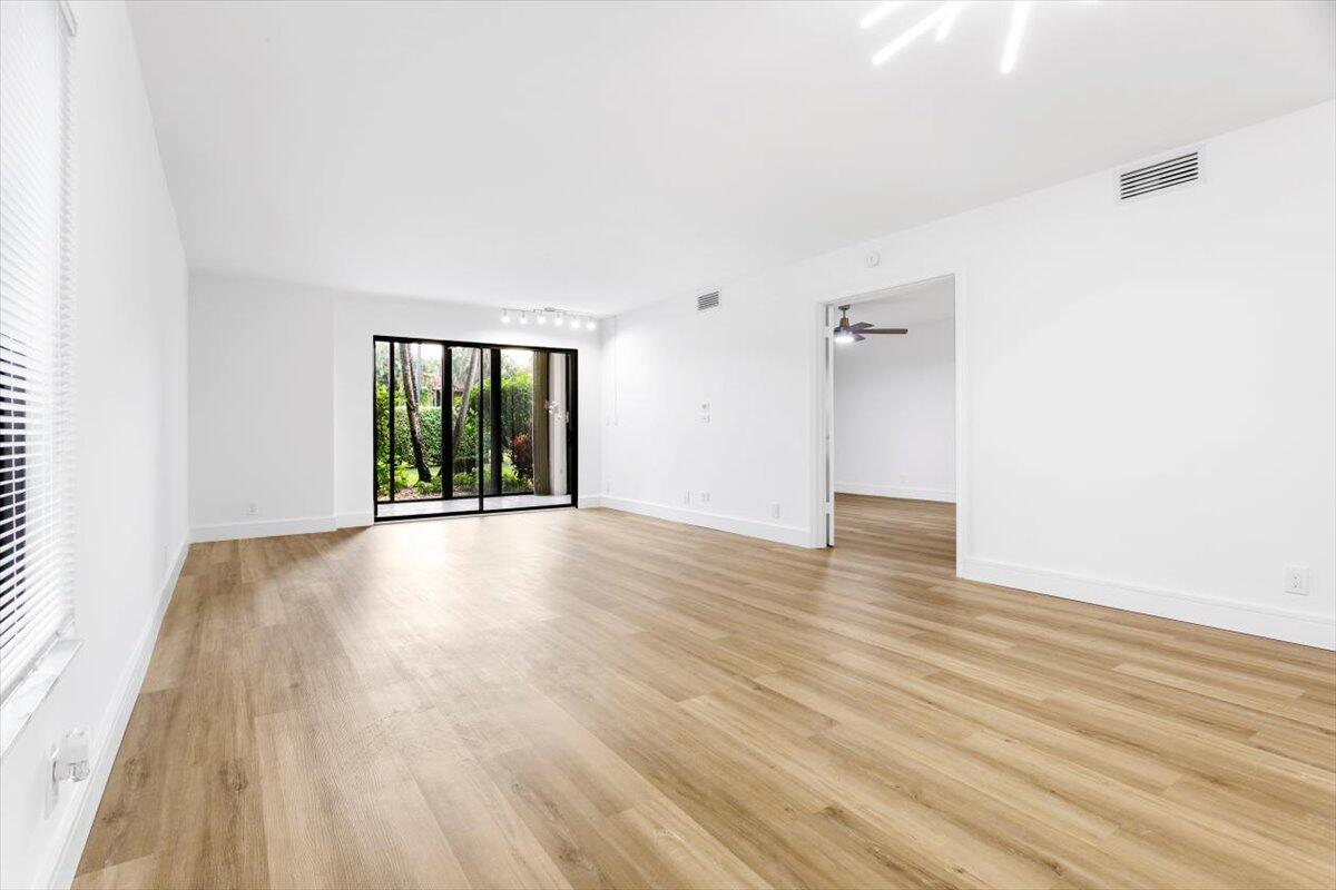 LAKESIDE CONDO 2 OF BANYA - Residential