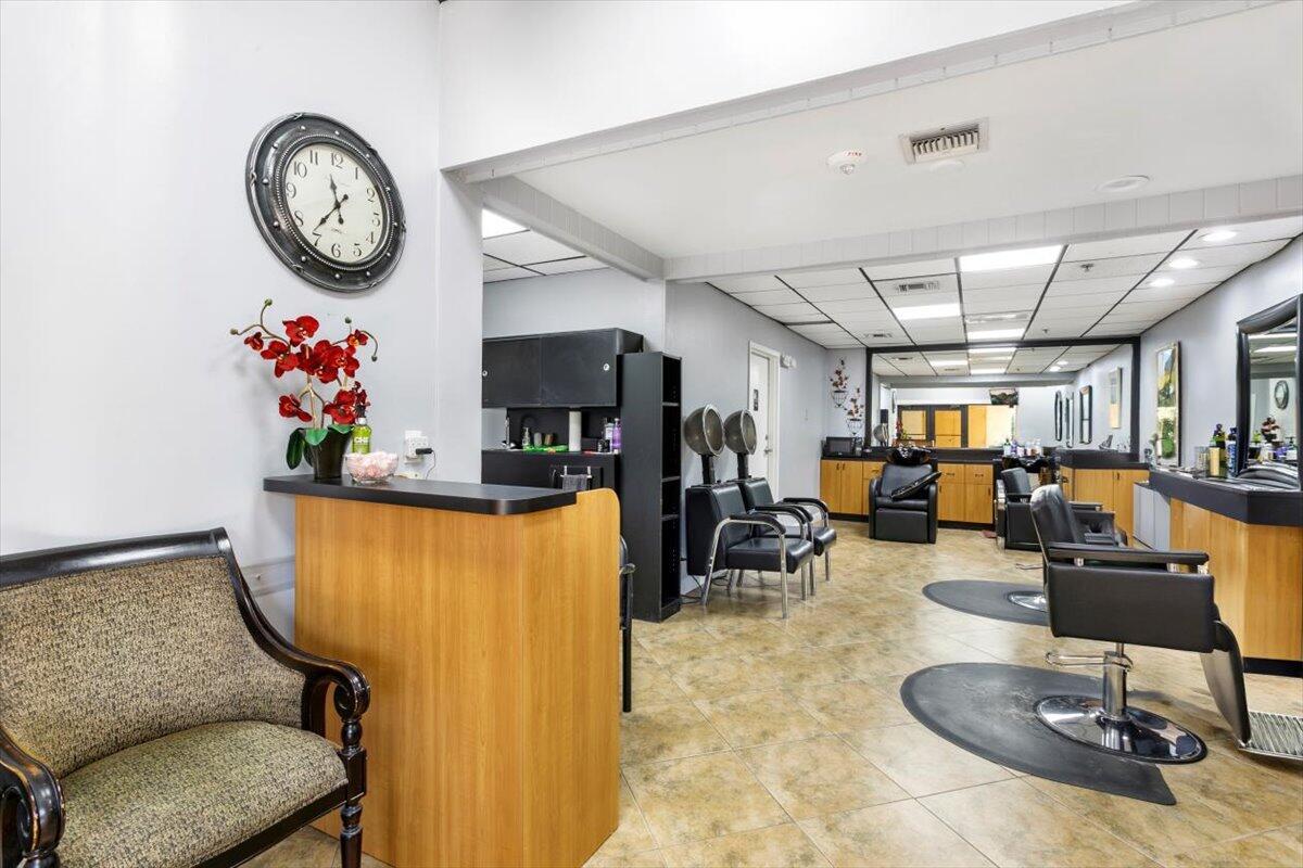 LAKESIDE CONDO 2 OF BANYA - Residential