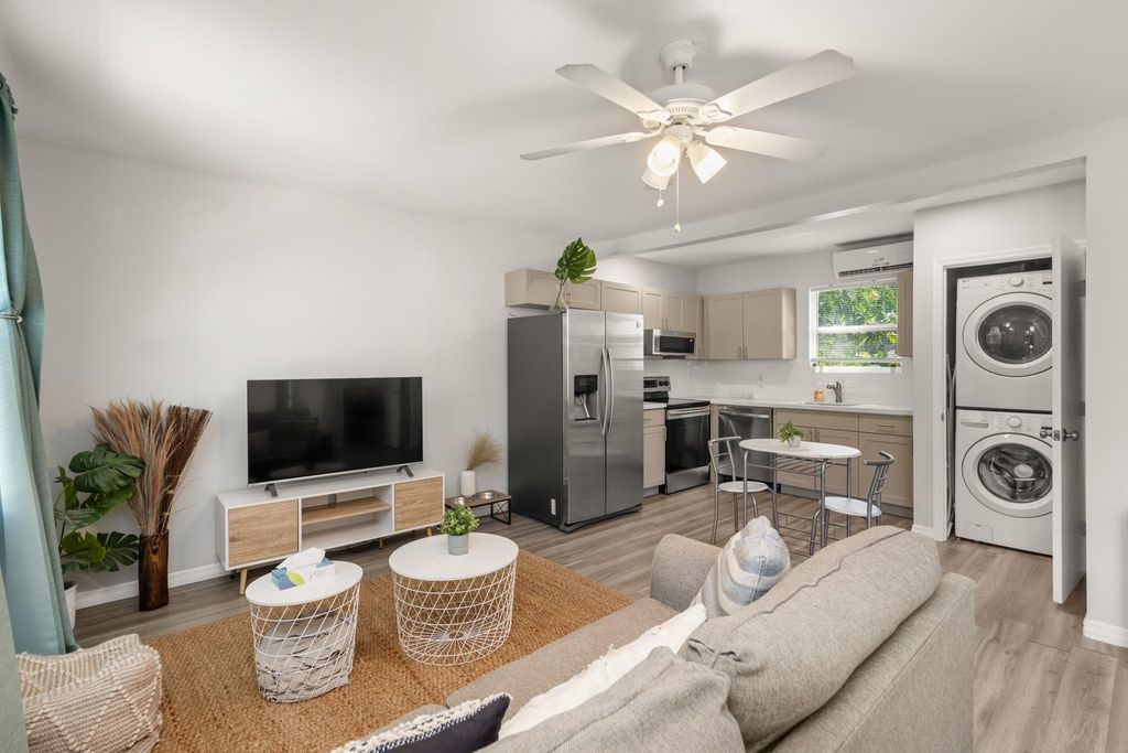 Photo of 615 SW 14th Ave, Fort Lauderdale, FL 33312 (MLS # F10539267)