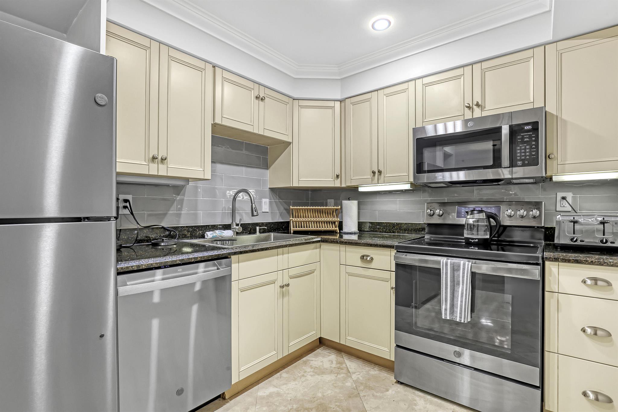 AMBASSADORS - Residential Lease