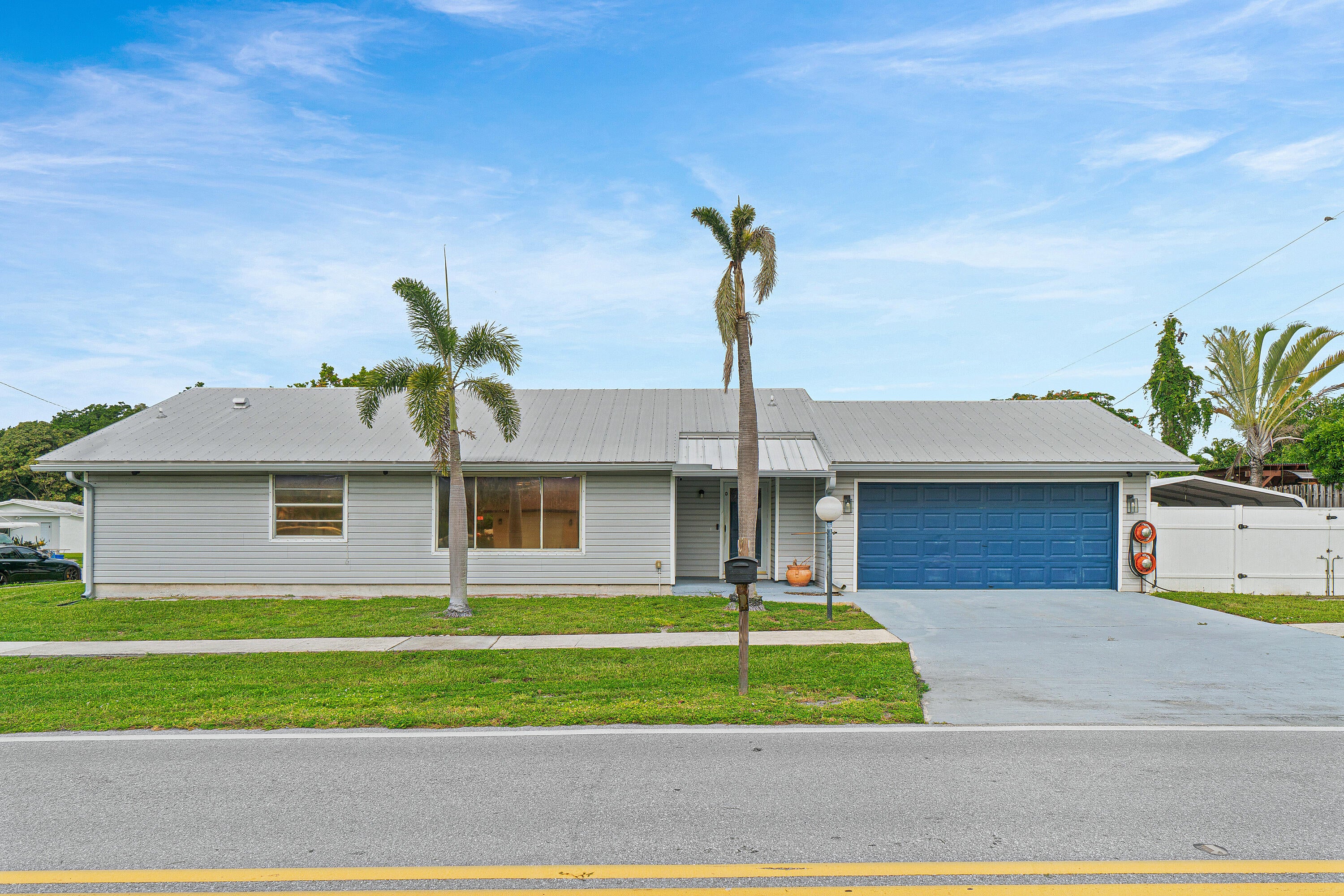 215 SW 8TH Street