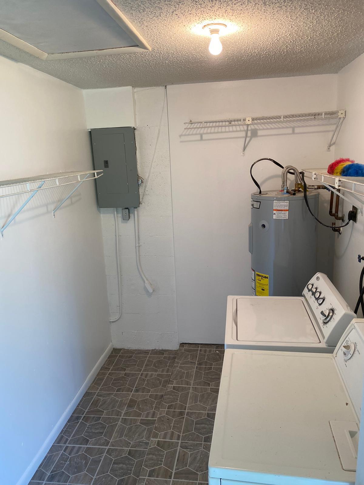 PALM BEACH COLONY SEC 2 - Residential Lease