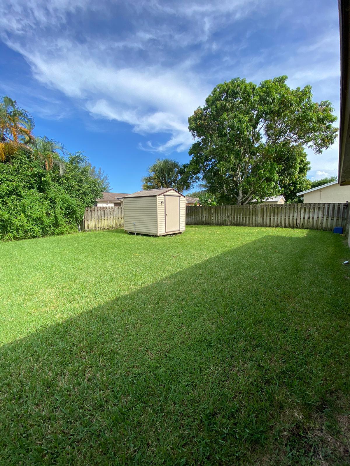 PALM BEACH COLONY SEC 2 - Residential Lease