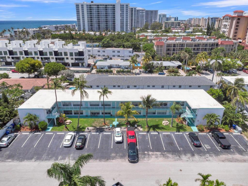 HOLIDAY APARTMENTS CONDO - Residential Lease