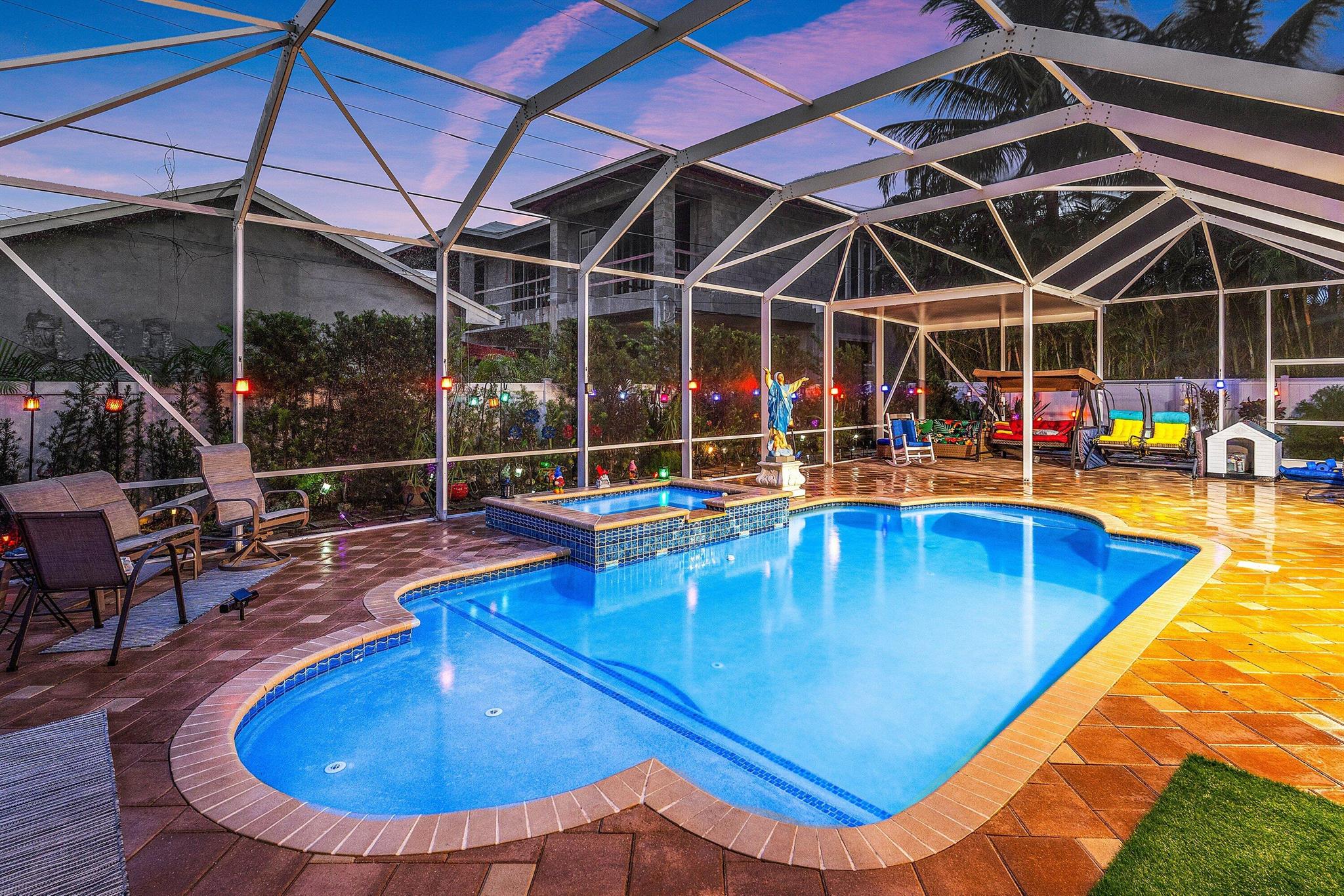 SPANISH VILLAGE - Residential