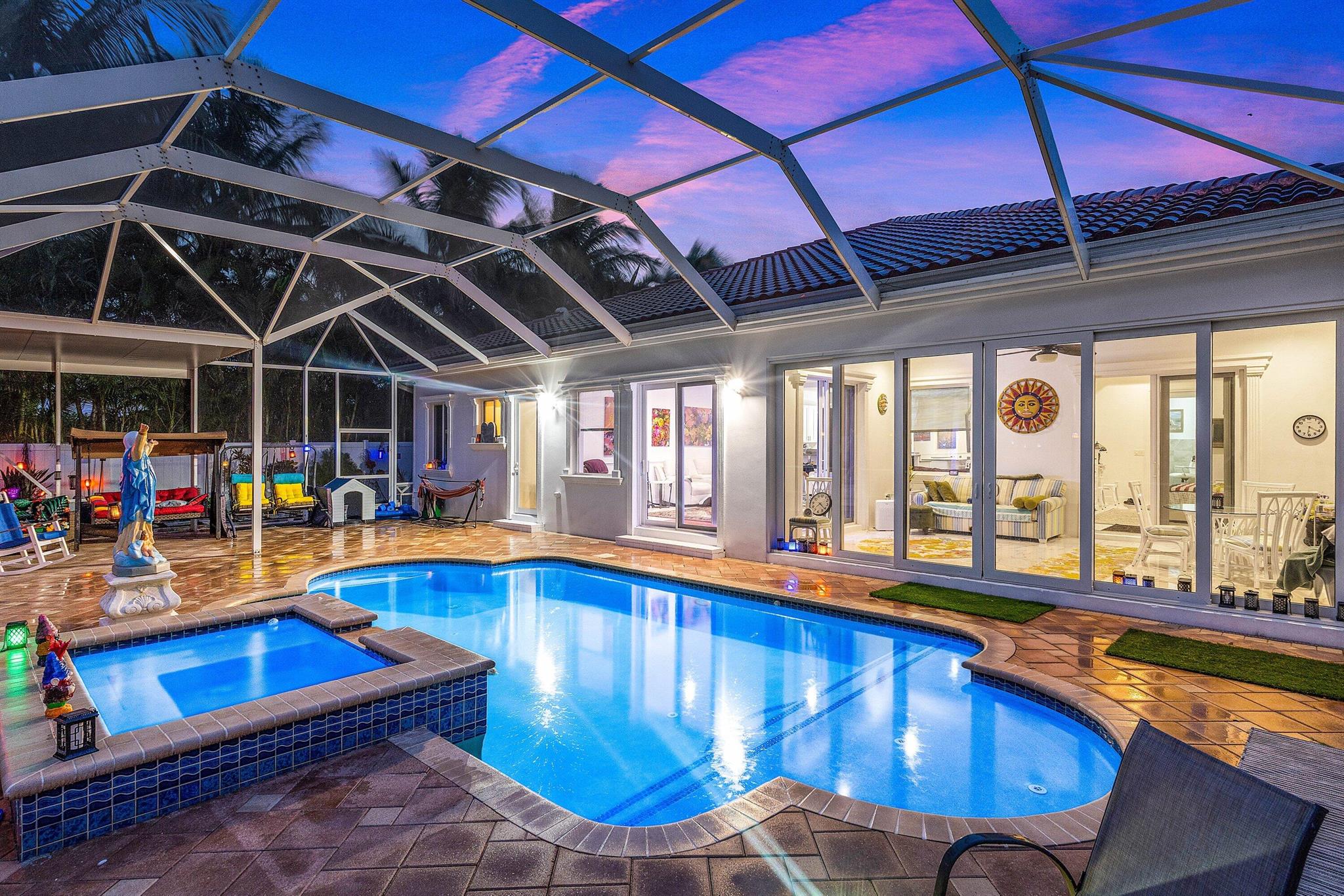 SPANISH VILLAGE - Residential