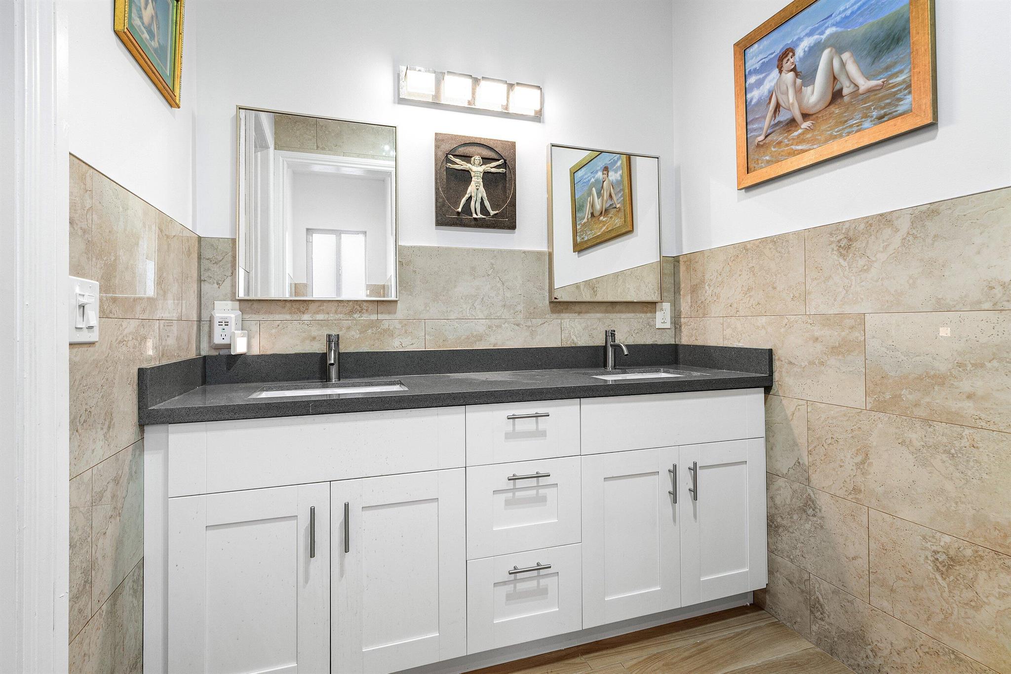 SPANISH VILLAGE - Residential