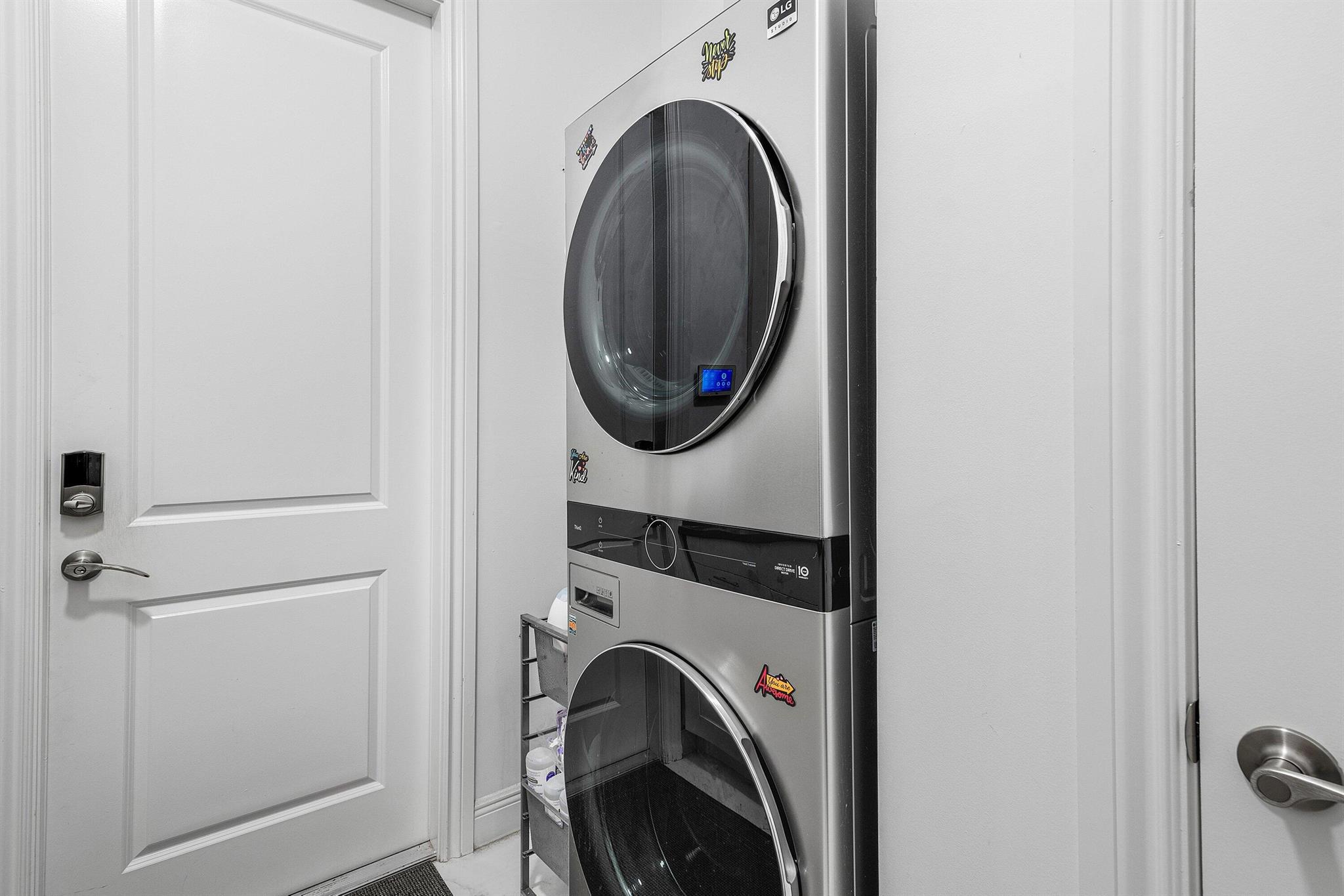 SPANISH VILLAGE - Residential