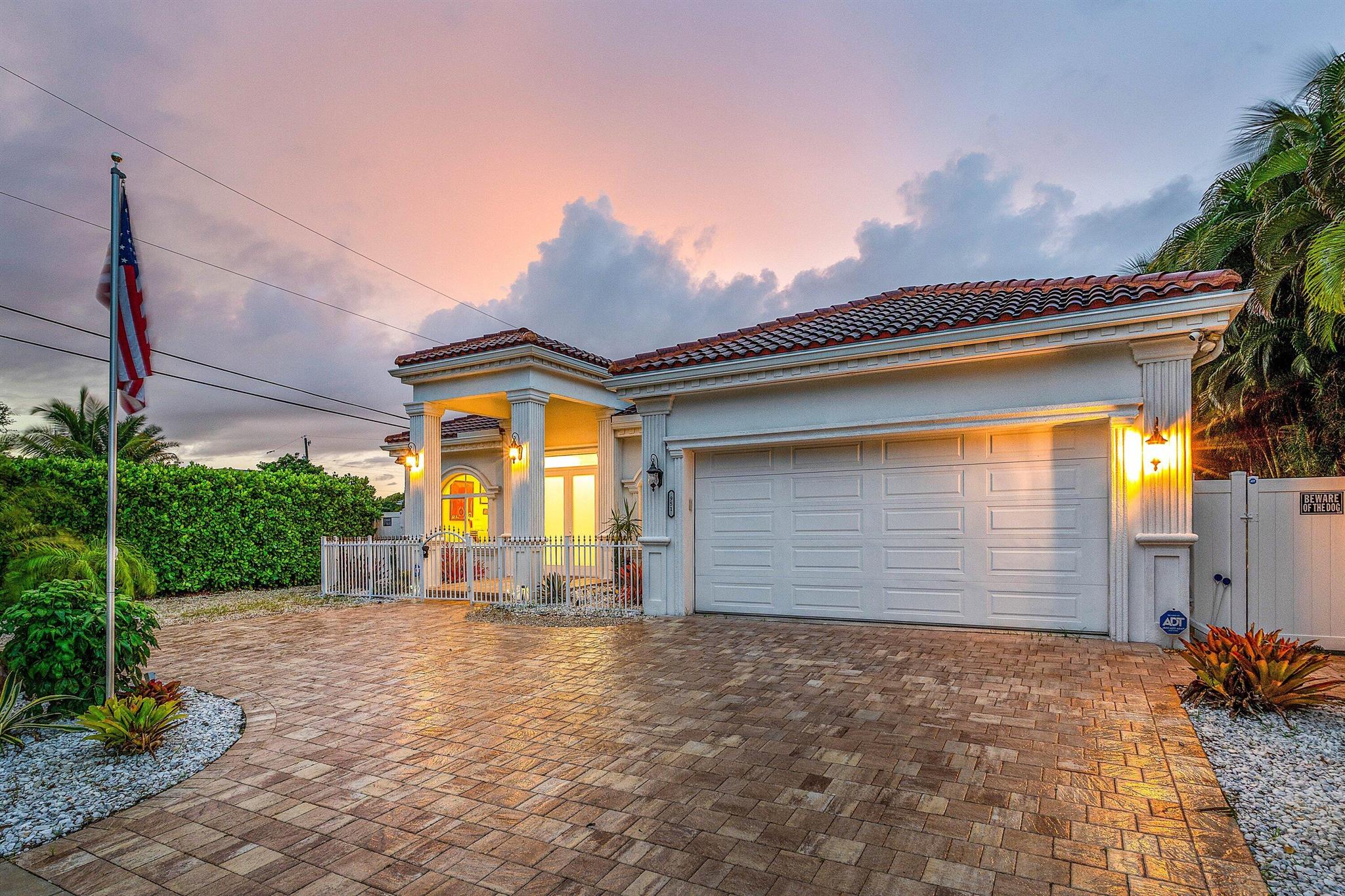 SPANISH VILLAGE - Residential