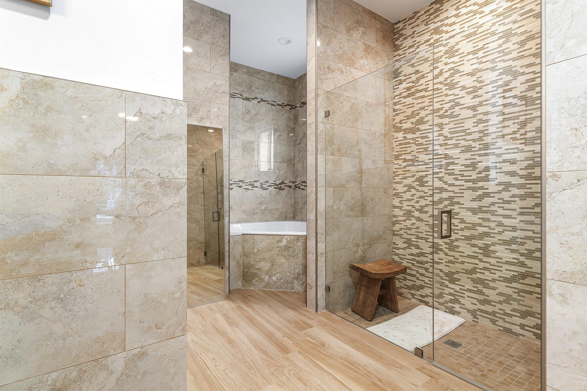 SPANISH VILLAGE - Residential