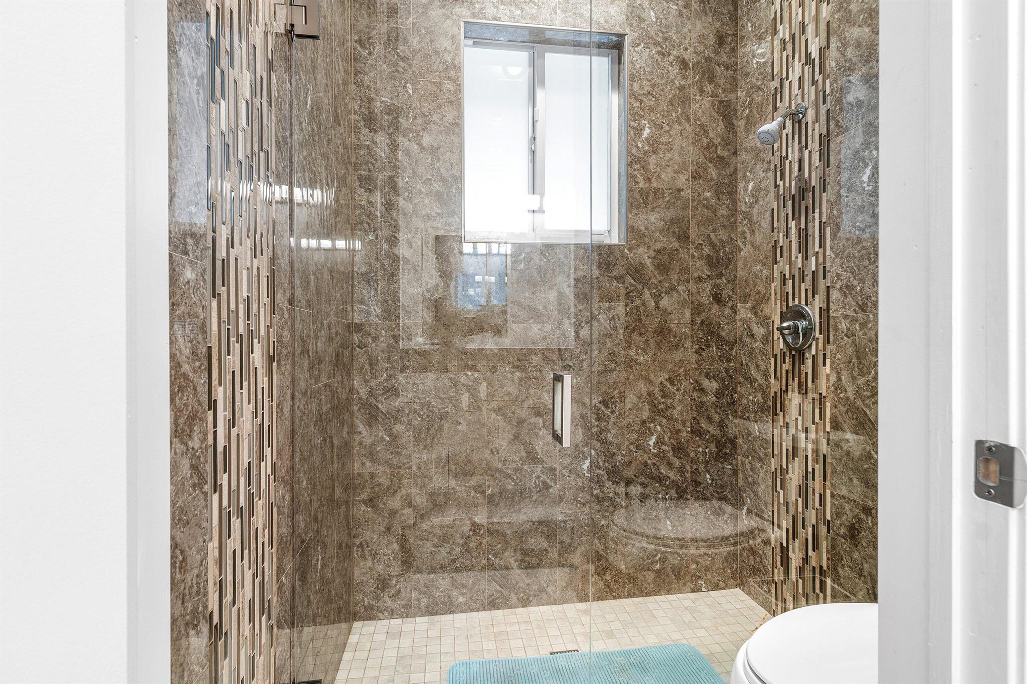 SPANISH VILLAGE - Residential