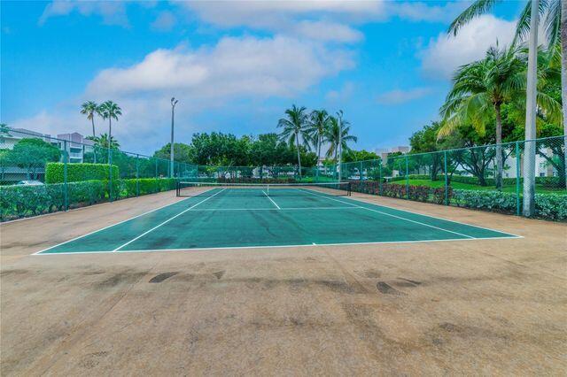 WELDON CONDOMINIUM - Residential