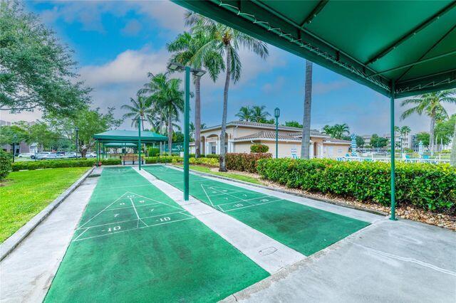 WELDON CONDOMINIUM - Residential