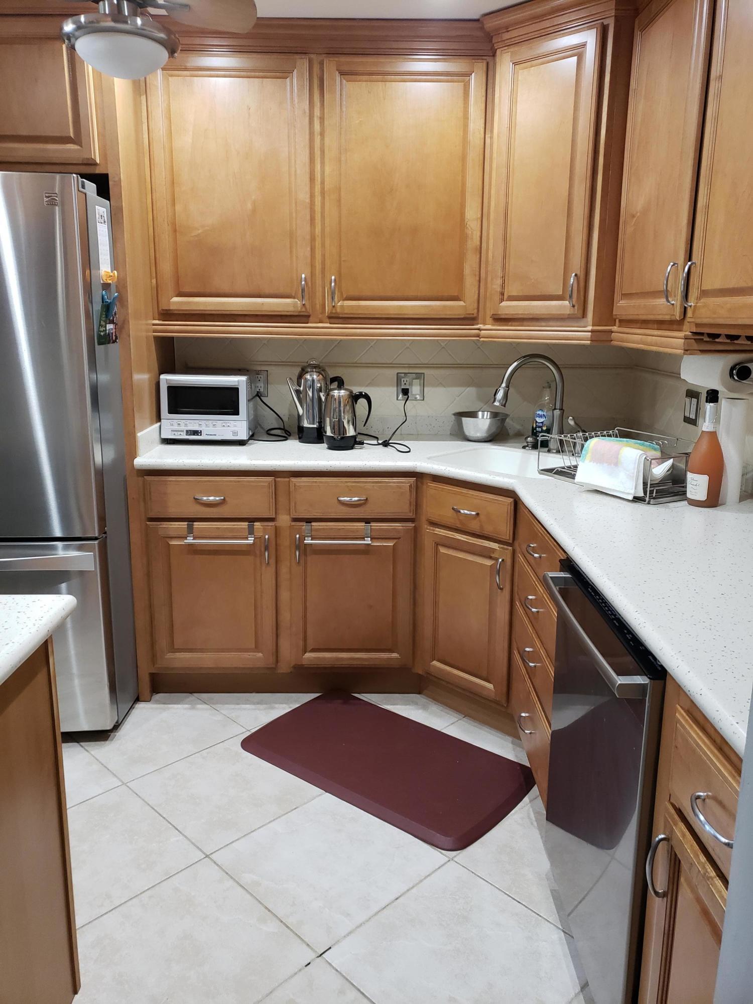 3980 Oaks Clubhouse Drive 101