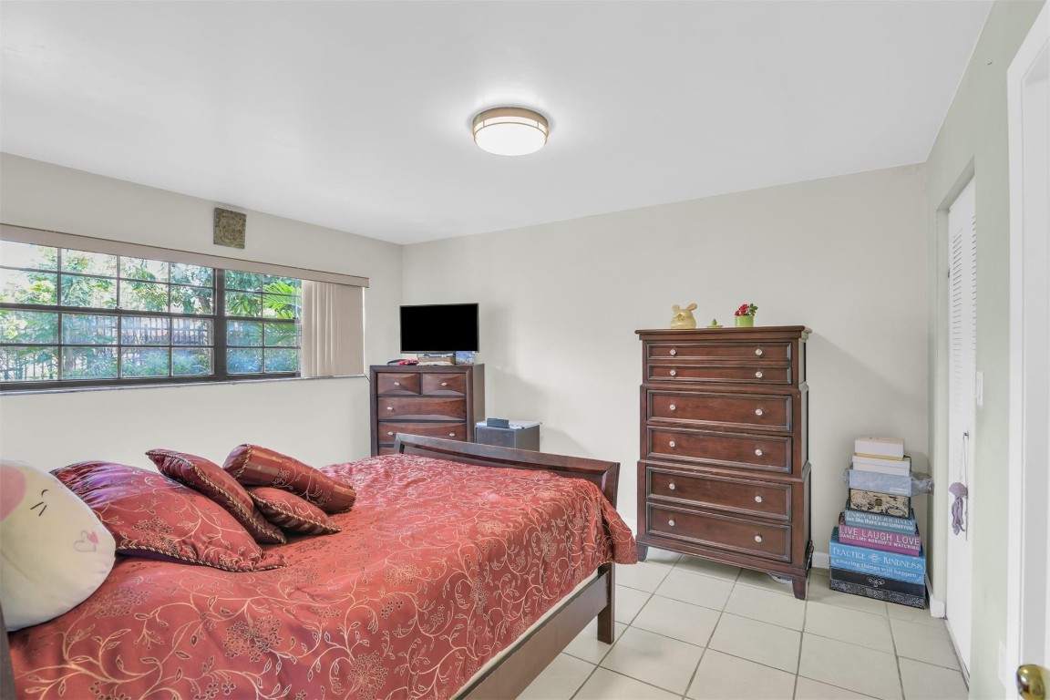 935 NE 199th Street 103-16