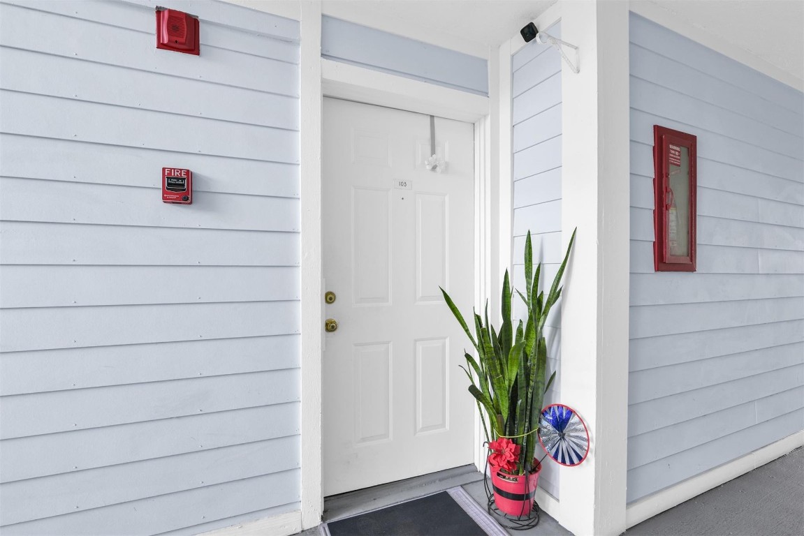 935 NE 199th Street 103-16