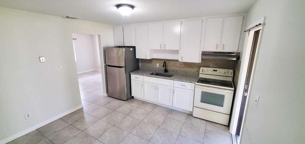 Photo of 2578 Seneca Avenue, Fort Pierce, FL 34946 (MLS # B26038810)