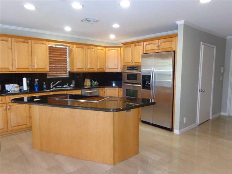 CORAL KEY VILLAS 1ST SEC - Residential