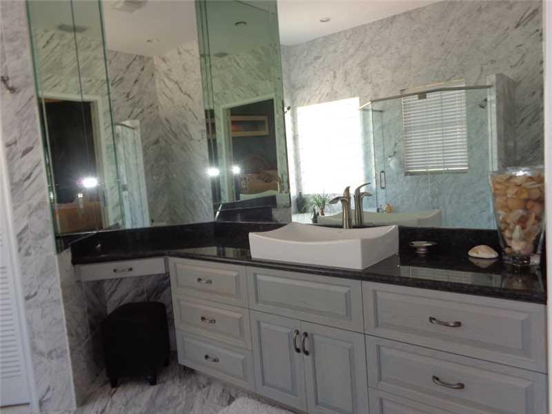 CORAL KEY VILLAS 1ST SEC - Residential