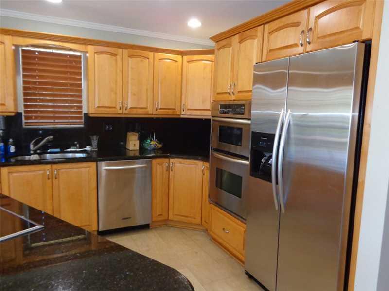 CORAL KEY VILLAS 1ST SEC - Residential