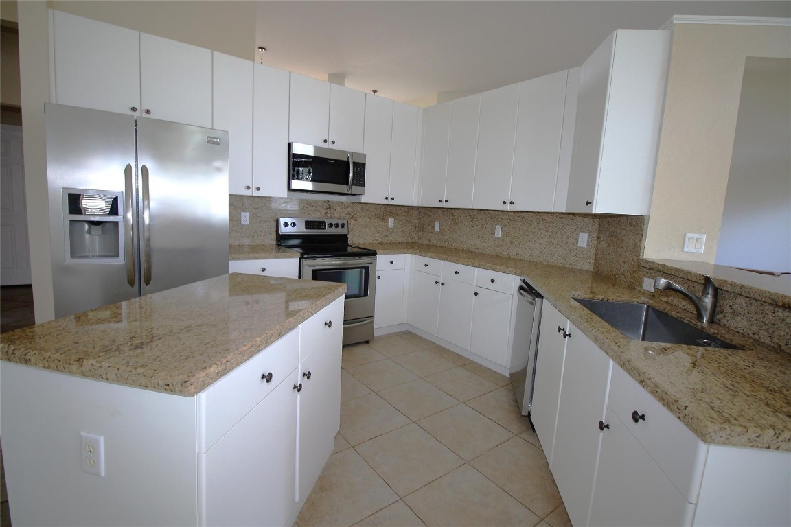 Pembroke Falls -Palm Cove - Residential Lease