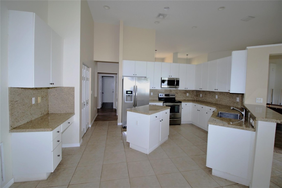 Pembroke Falls -Palm Cove - Residential Lease