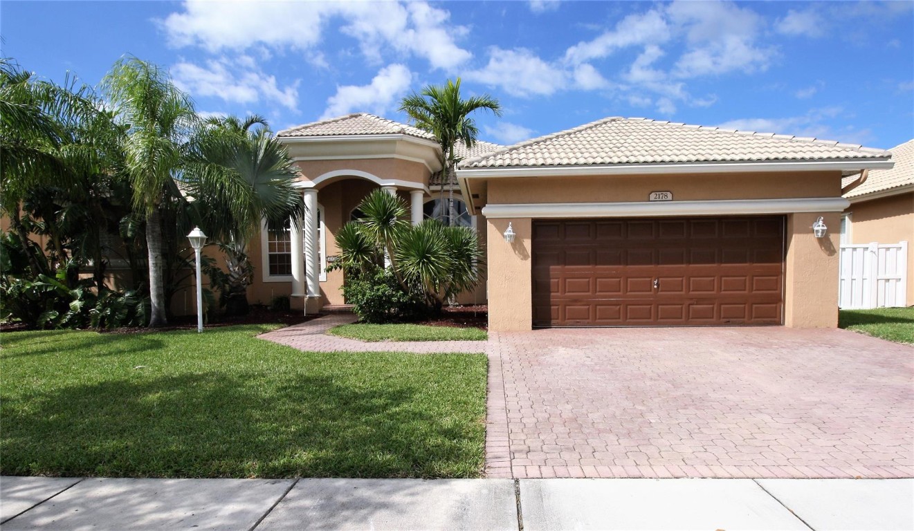 Pembroke Falls -Palm Cove - Residential Lease