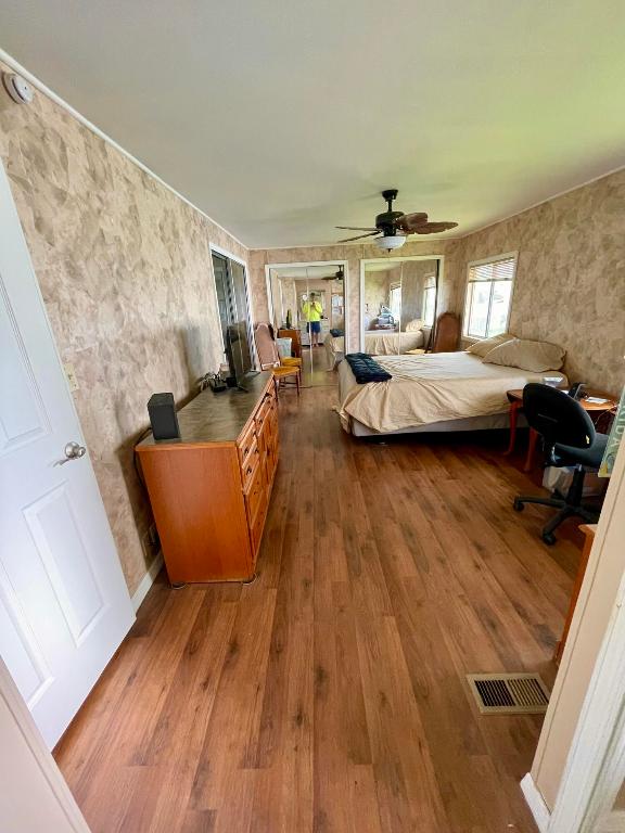 Spanish Lakes Riverfront - Residential