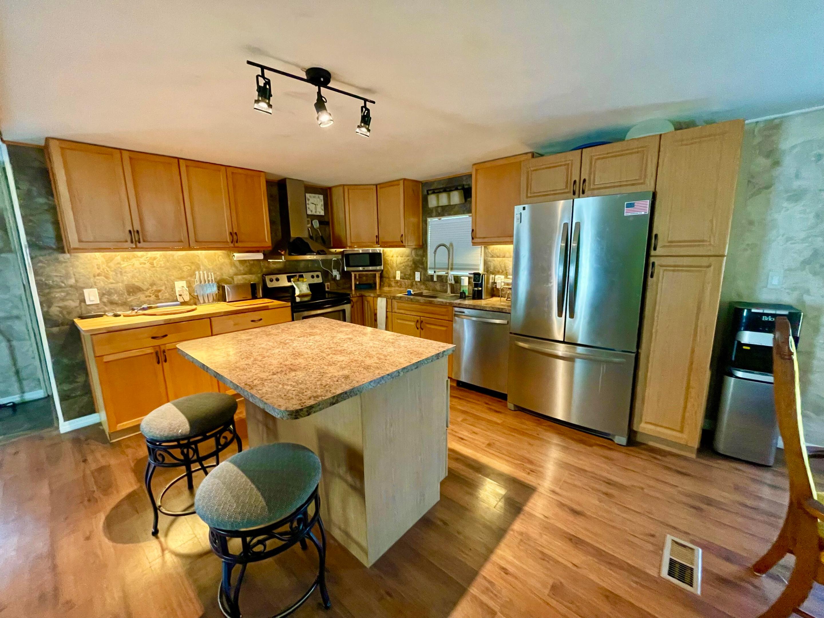 Spanish Lakes Riverfront - Residential