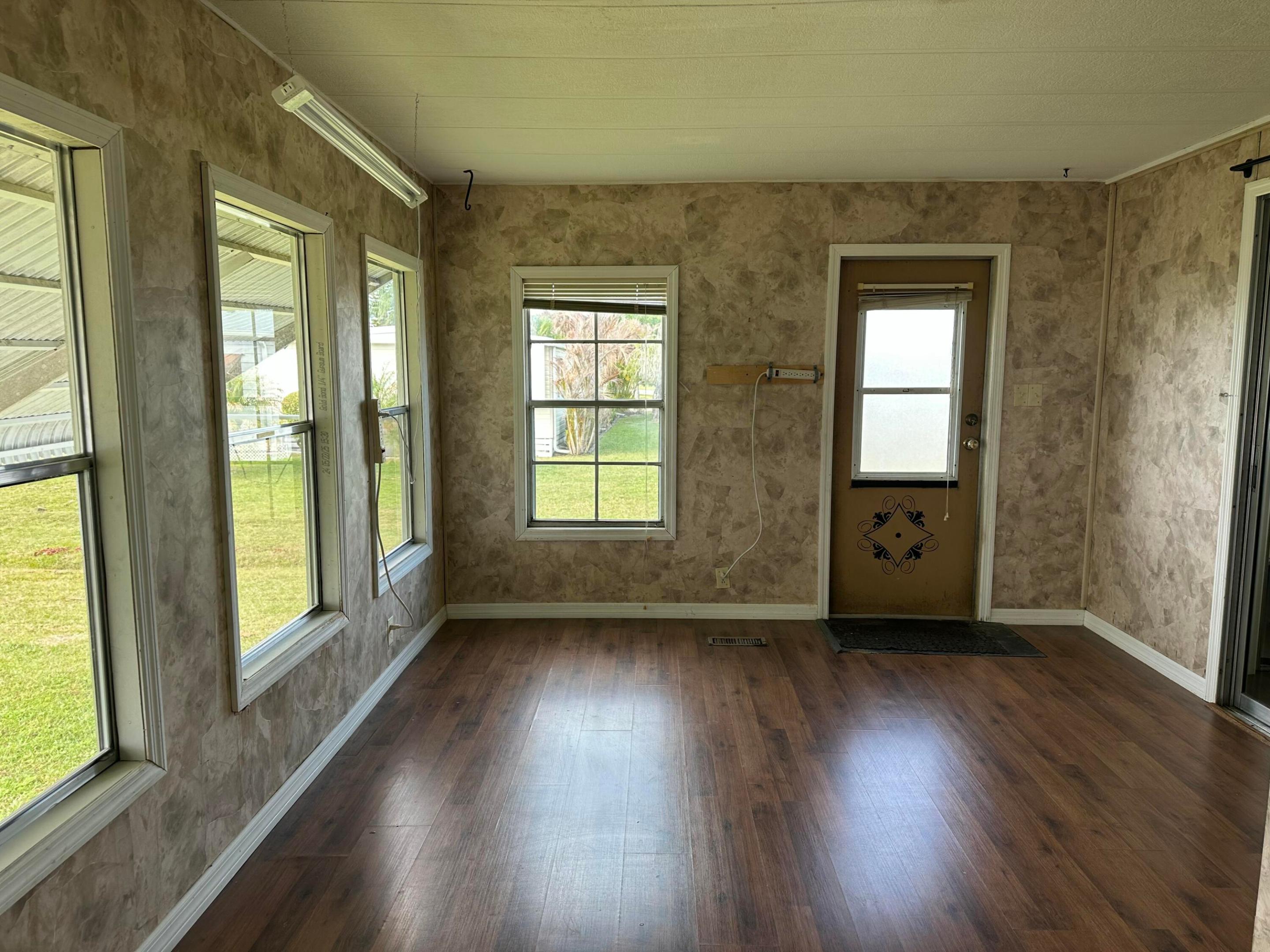 Spanish Lakes Riverfront - Residential