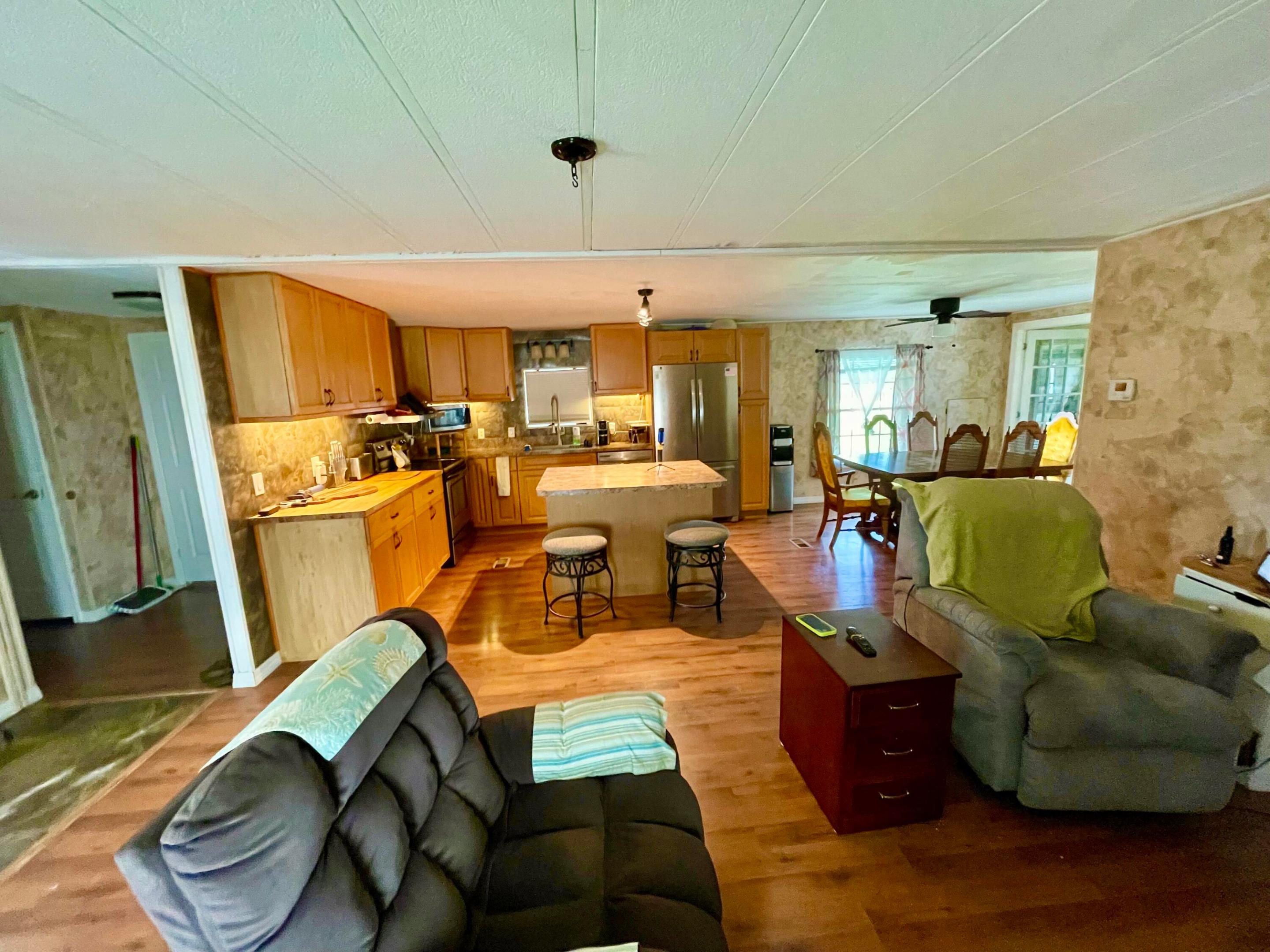 Spanish Lakes Riverfront - Residential