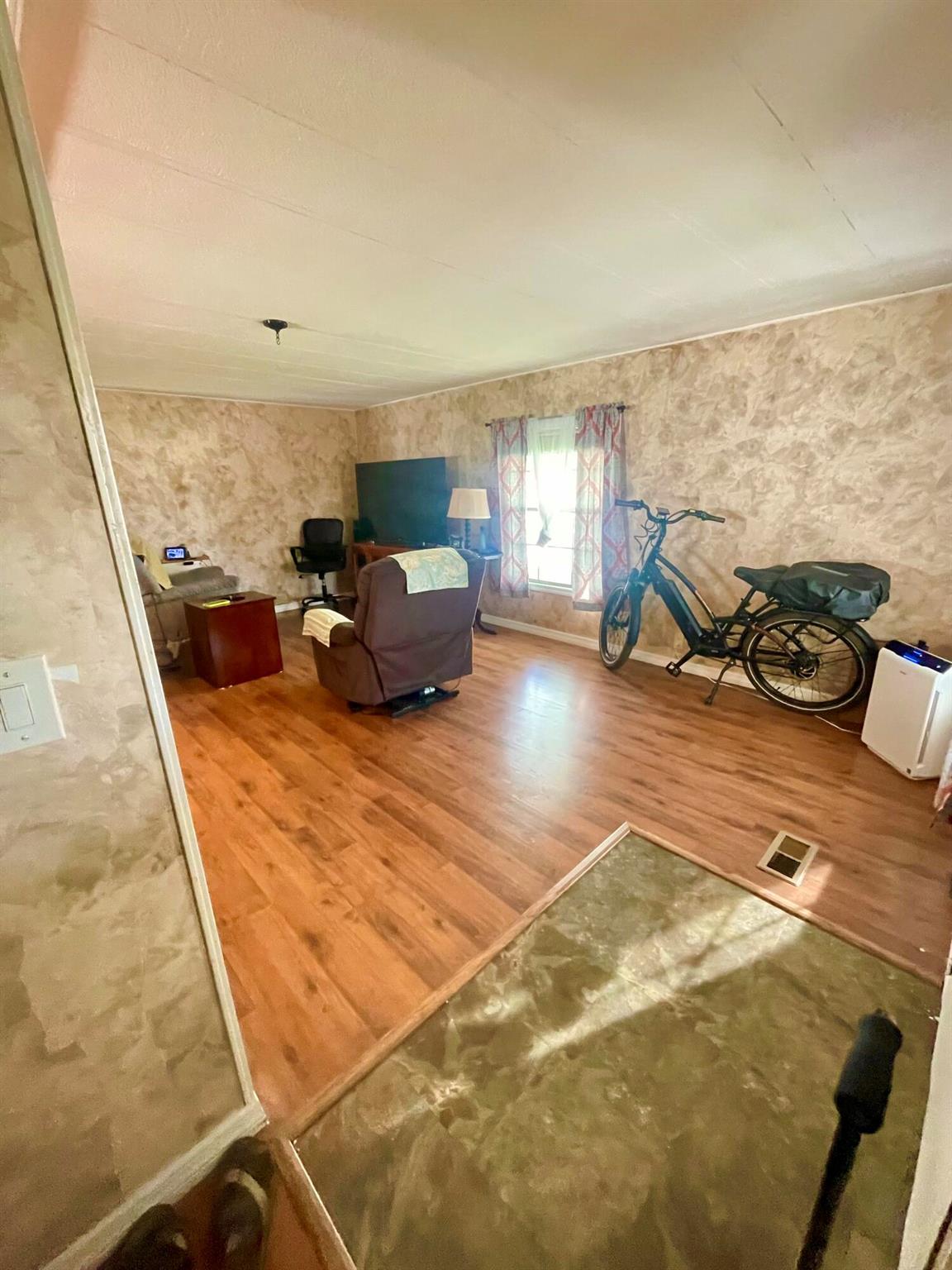Spanish Lakes Riverfront - Residential
